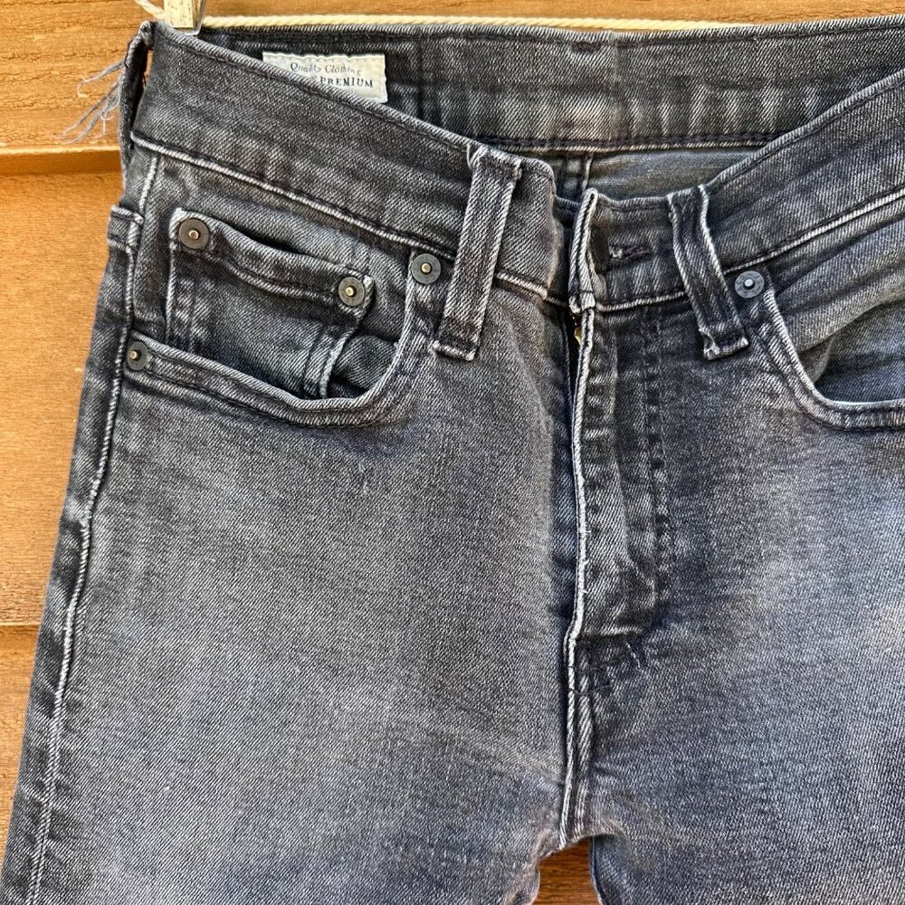 Levi’s Faded Black Distressed Skinny Mid Rise Jeans Size 29 - Picture 7 of 13